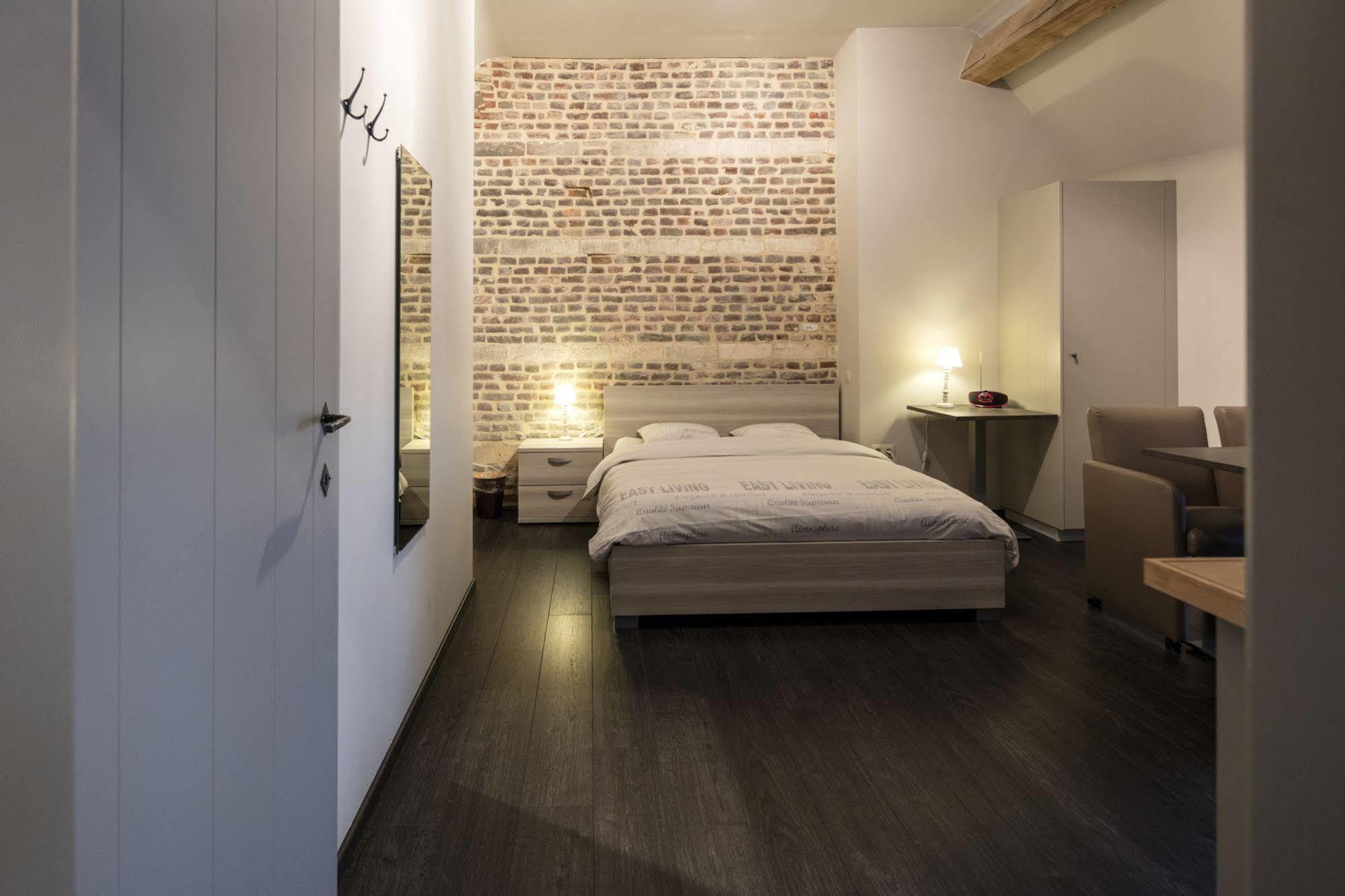 B&B De Oude Winning Riemst Esterno foto
